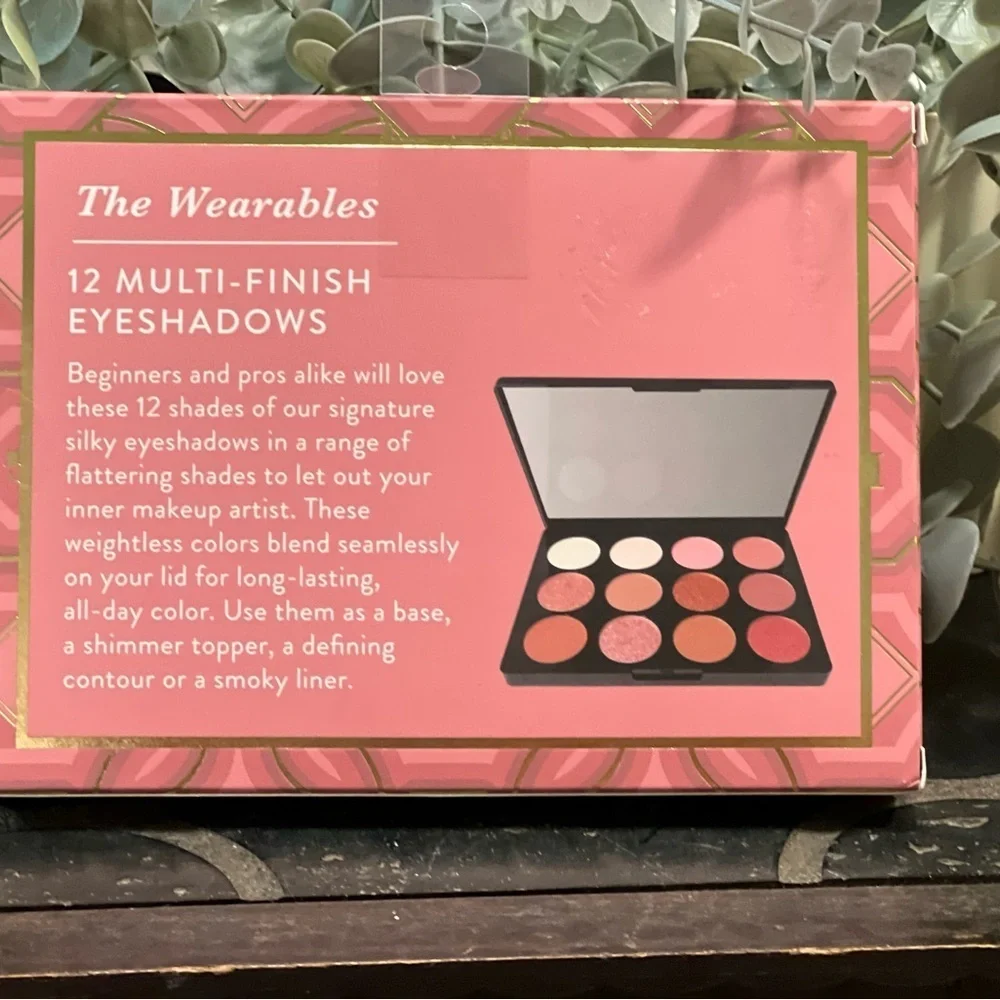 Laura Geller Pinking of You 12 Multi-Finish Eyeshadows